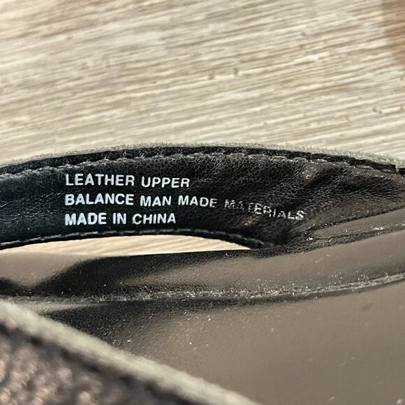 Born Concept BOC 6 Black Leather Flower Small Heel Thong Sandals - Picture 11 of 11